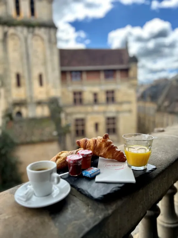 Restaurant pour petits déjeunés à Sarlat-la-Canéda, Sarlat-La-Canéda, Le Bistrot